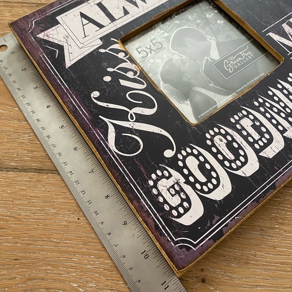 Distressed Wood Picture Frame ♥️ like new! - Picture 6 of 7